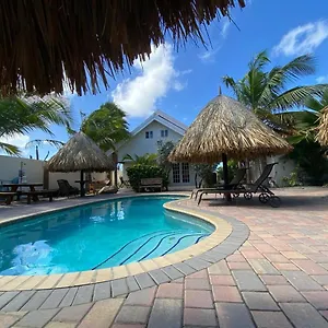 aruba-tropic-apartments.comcaribbean.com/